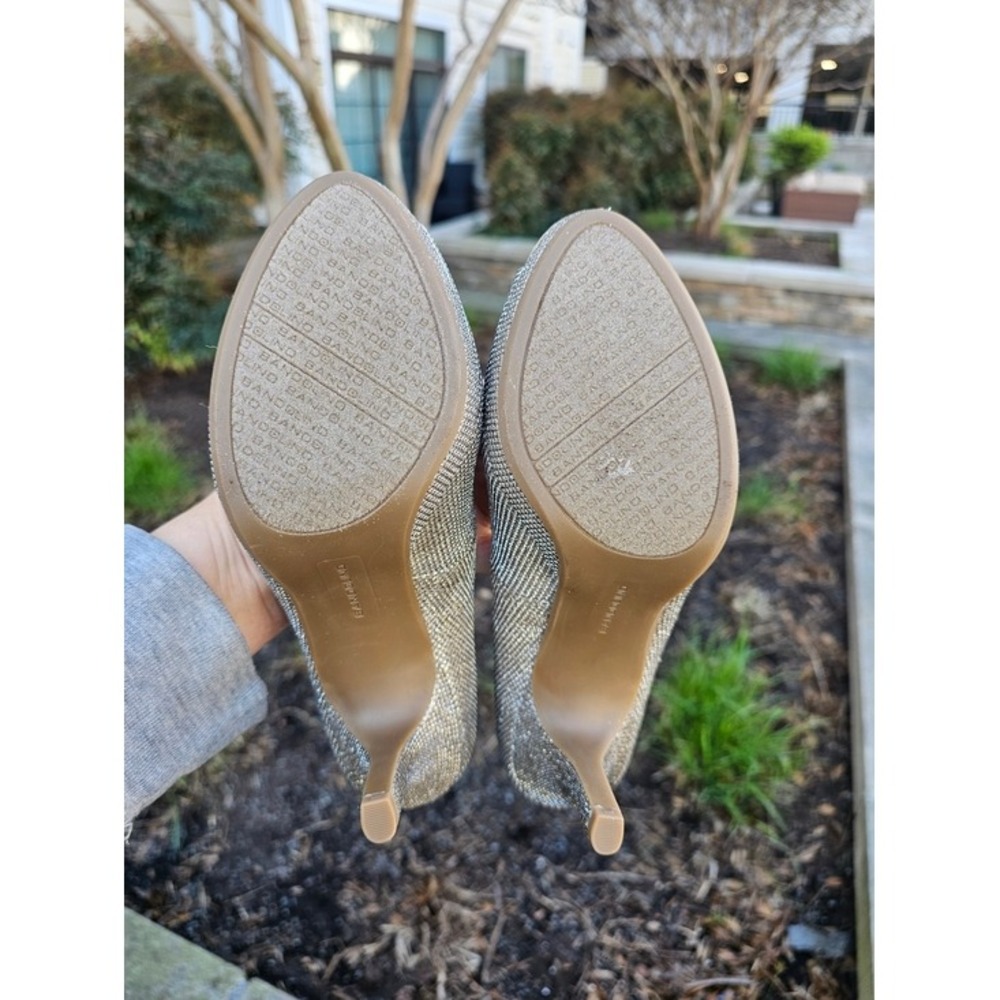 Bandolino Rainaa Peep Toe Pumps 9 Gold Metallic Heels Going Out Gala Formal ~ - Picture 7 of 9